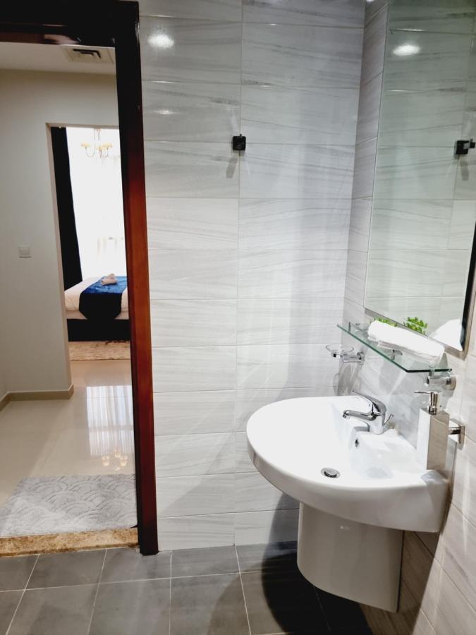 Dunya Tower Luxury And 2 Min Walk To Dubai Mall And Burj Khalifa In Heart Of Downtown Eksteriør bilde