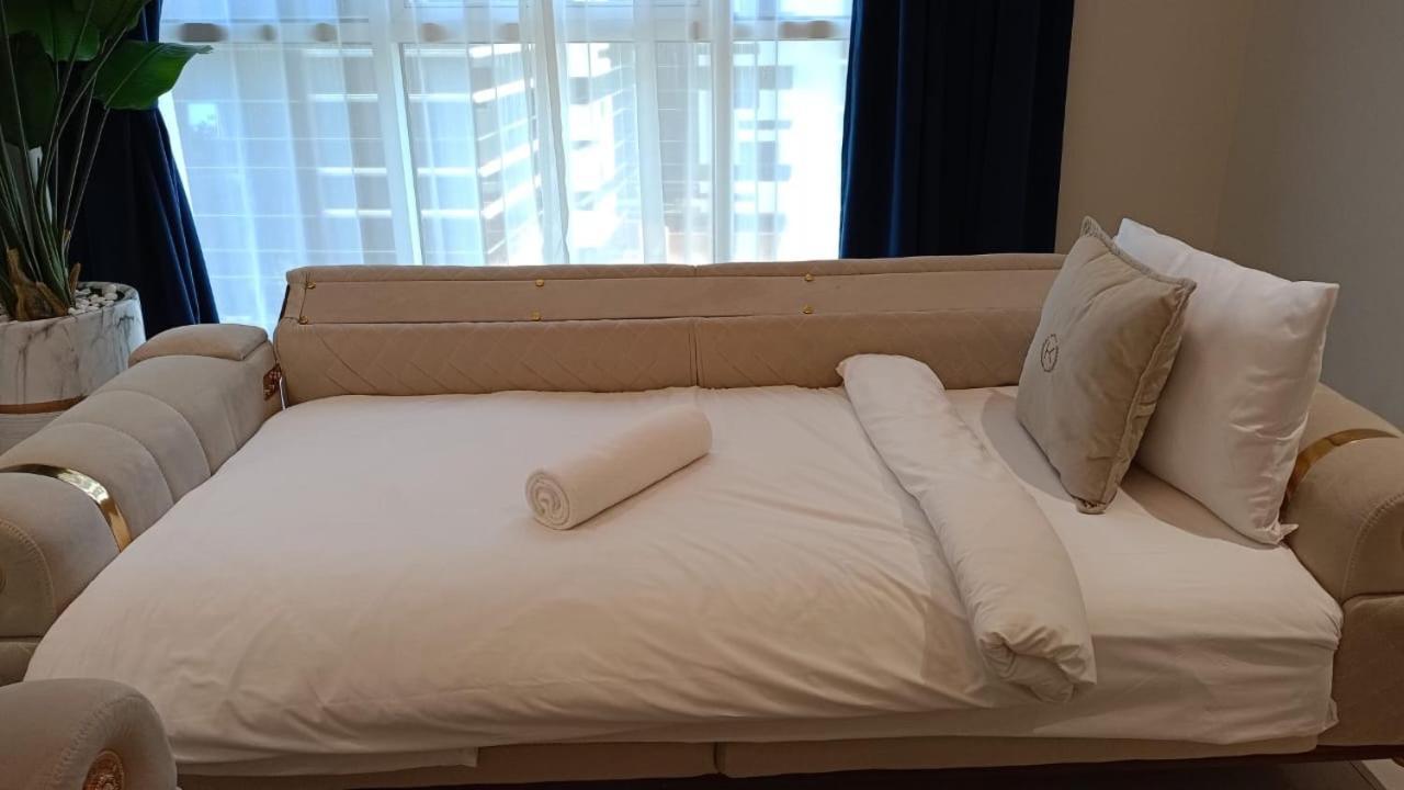 Dunya Tower Luxury And 2 Min Walk To Dubai Mall And Burj Khalifa In Heart Of Downtown Eksteriør bilde